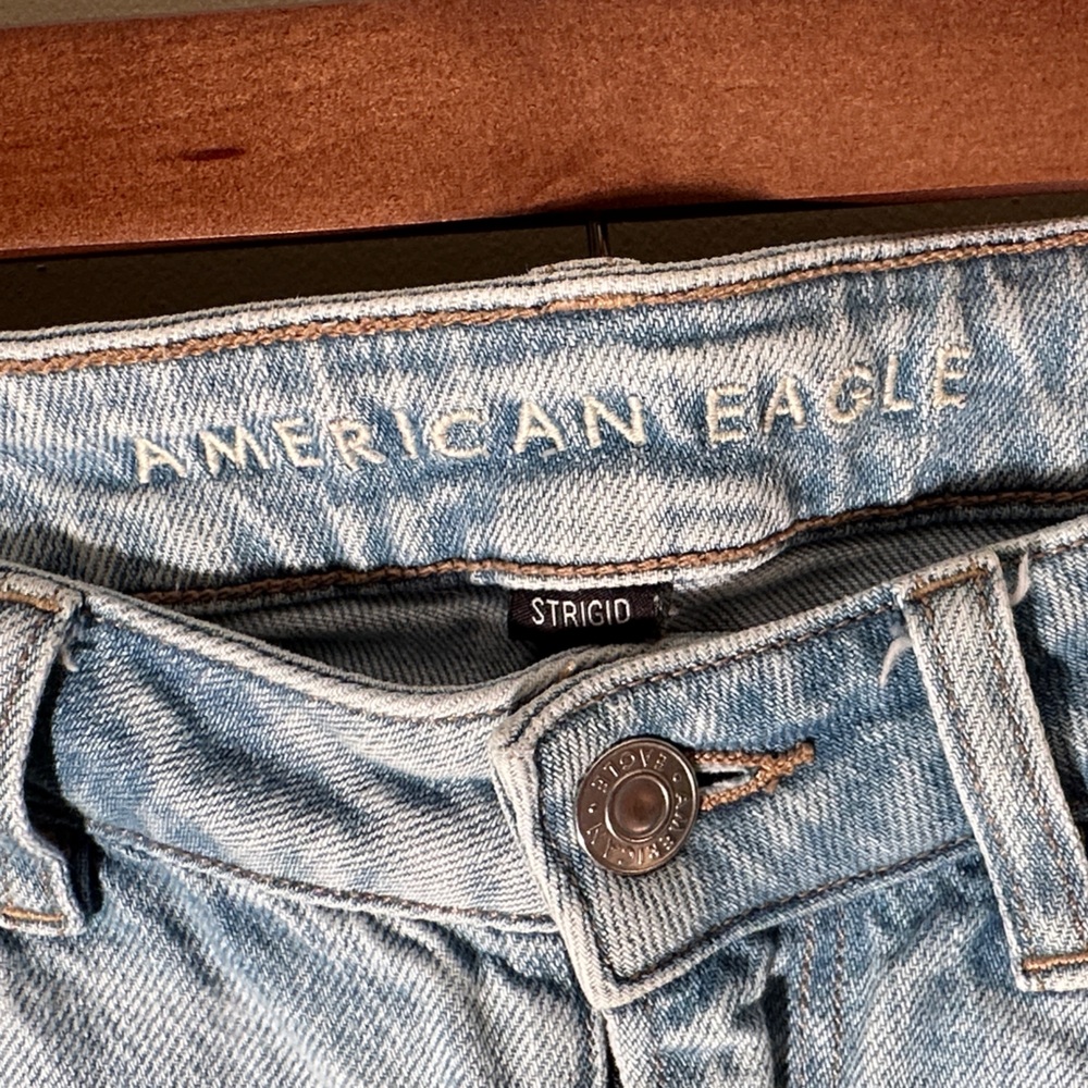 American Eagle Straight Leg Mom Jeans 0 - 26” Inseam - Picture 3 of 6